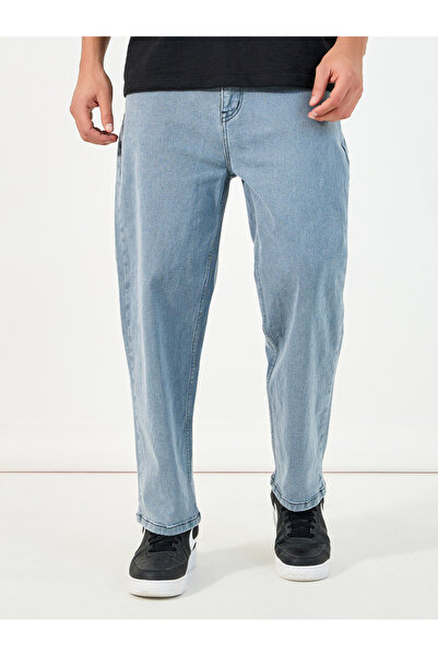 Styli Mid Rise Ice Wash Loose Fit Jeans with Pockets