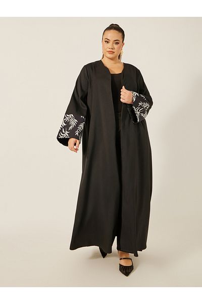 Styli Plus Size A-Line Front Open Abaya with Printed Tonal Detail