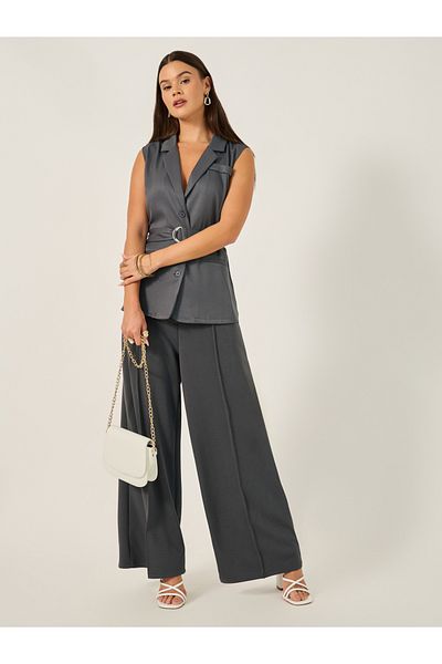 Styli Mid Rise Wide Leg Ankle Length Pants with Pintuck Detail
