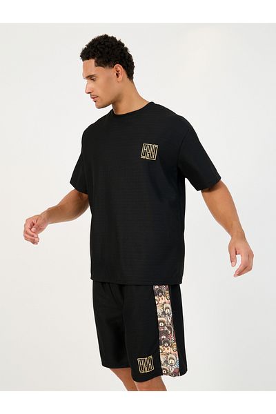 Styli Oversized Graphic Print T-Shirt and Shorts with Side Print Co-Ords