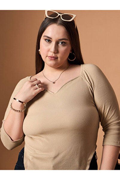 Sassafras By Styli Plus Size Textured Rib Knit Sweetheart Neck Top