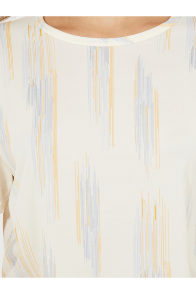 Take Two By Styli Printed Round Neck T-Shirt and Capri Pyjama Set