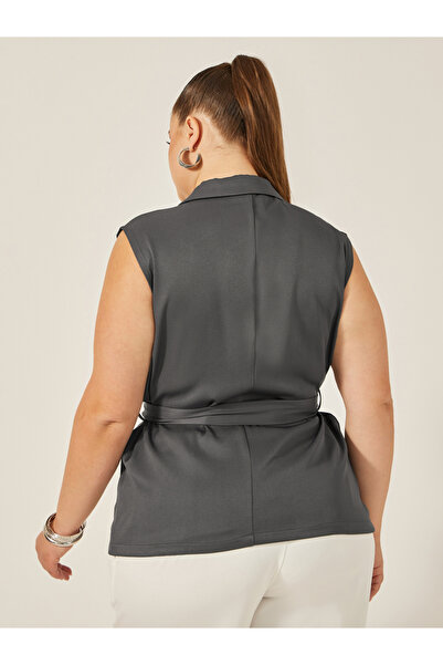 Styli Plus Size Notch Label Collar Waistcoat with Belt Detail