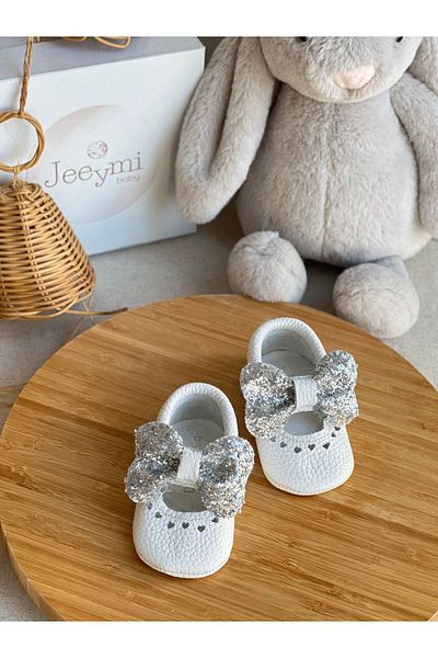 Li Puna White Shine Genuine Leather Baby Moccasin with Silver Stones