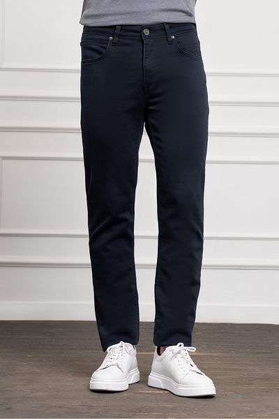 Morven Men's Navy Blue Seasonal Cotton 5-Pocket Dynamic Fit Jean Trousers