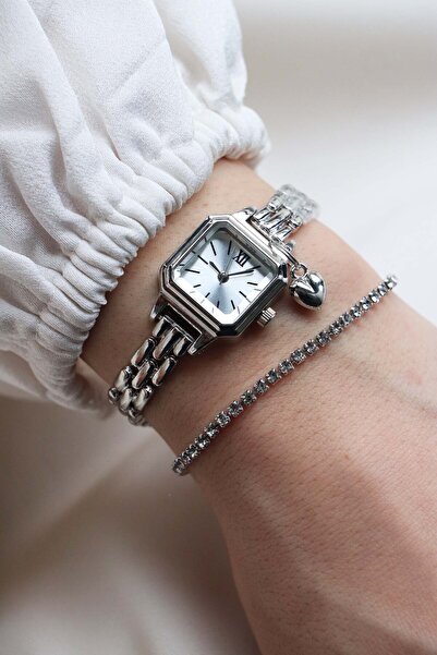 Northwatch ساعة يد نسائية من Heart Charm Minimal New Season باللون الفضي وسوا...