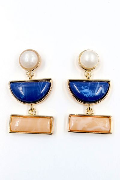 Trend Alaçatı Stili Goldfarbene, asymmetrisch geformte, emaillierte Perlenohrringe für Damen ALC-X13836