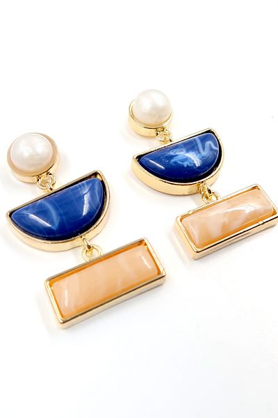 Trend Alaçatı Stili Goldfarbene, asymmetrisch geformte, emaillierte Perlenohrringe für Damen ALC-X13836