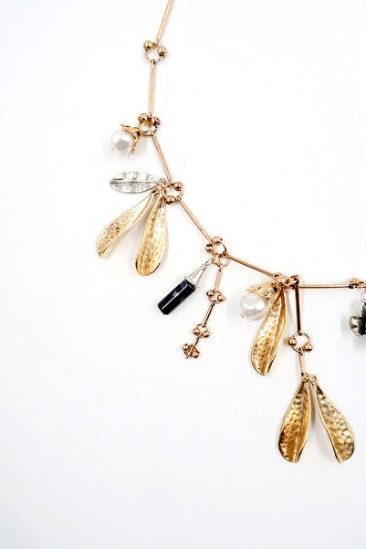 Trend Alaçatı Stili Γυναικείο χρυσό λουλούδι με μαργαριτάρι κολιέ με αλυσίδα αντίθεσης ALC-X13809