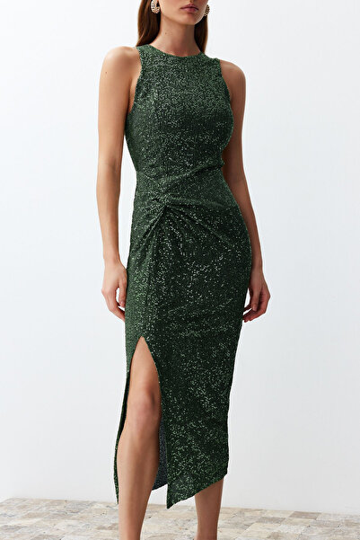 Trendyol Collection Khaki přiléhavé třpytivé flitry Pletené flitry Dlouhé večerní šaty Noční šaty pro návrat domů TPRSS24EL00030