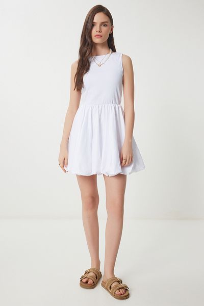 Happiness İstanbul Weißes, dehnbares Strickkleid für Damen mit Ballonrock FN03453