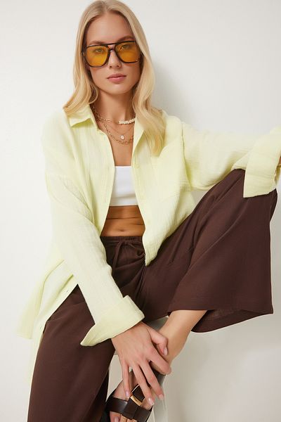 Happiness İstanbul Hellgelbes, übergroßes Basic-Musselin-Shirt für Damen MX00150