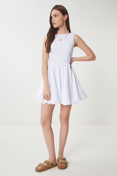 Happiness İstanbul Weißes, dehnbares Strickkleid für Damen mit Ballonrock FN03453