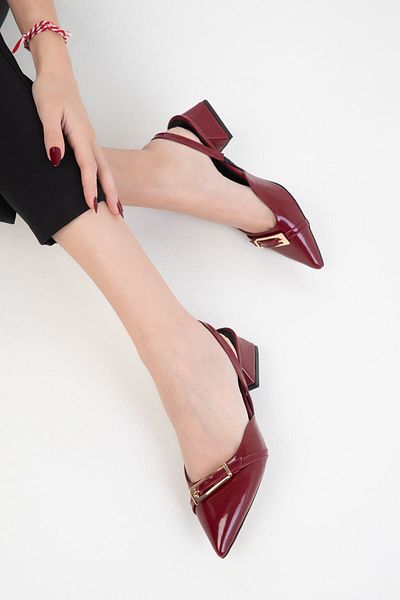 SOHO Klassische Damenschuhe mit Absatz aus bordeauxrotem Lackleder 20420