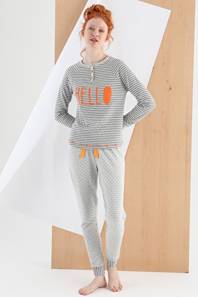 Sevim Gri Çizgili Baskılı  Pijama Takım