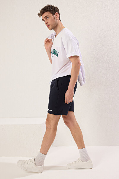 Trendyol Collection Μπλε Navy κανονικό/κανονικό κόψιμο χοντρό/εσωτερικό φλις ανάγλυφο σορτς TMNSS25SR00011