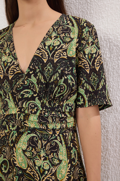 Trendyol Collection Zöld virágos szoknya derékra nyíló mini szőtt ruha TWOSS25EL00251