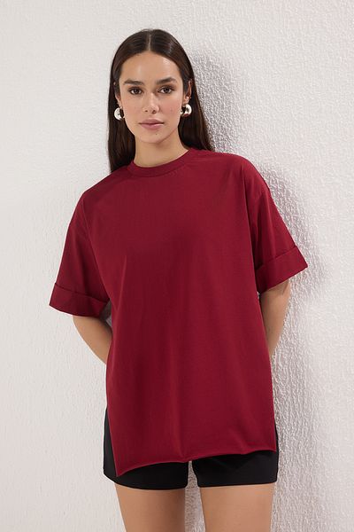 Trendyol Collection Burgunderrotes asymmetrisches Boyfriend-Strick-T-Shirt aus 100 % Baumwolle mit zwei Ärmeln TWOSS20TS0828