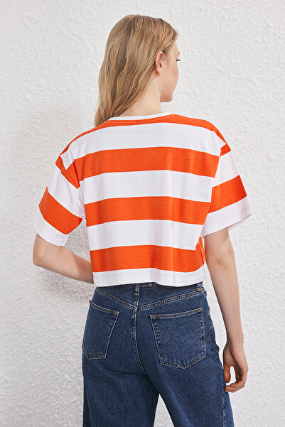 Trendyol Collection Red Striped Thick Cotton Crew Neck Loose Crop/Comfortable Short Knitted T-Shirt Twoss25Ts00193