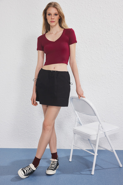 Trendyol Collection Black-Burgundy 2-Pack V-Neck Bodycon Crop Stretchy Knitted Blouse Twoss25Bz00504