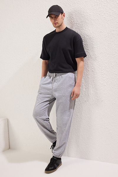 Trendyol Collection Γκρι μελανζέ υπερμεγέθη/φαρδιά κομμένα λαστιχένια ποδαράκια με στάμπα με πεταλούδα TMNSS25EA00006