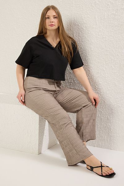 Trendyol Curve Graue Hose mit weitem Bein und hoher Taille, strukturiert, große Größe TBBSS25AR00044