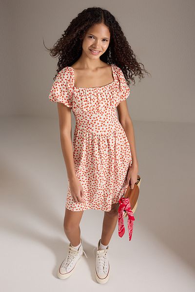 Trendyol Collection Rotes, gewebtes Minikleid mit Blumenrock, Taillenöffnung, TWOSS25EL00620