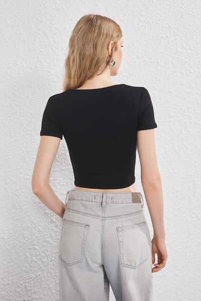 Trendyol Collection Black-White 2-Pack V-Neck Bodycon Crop Stretchy Knitted Blouse Twoss25Bz00504