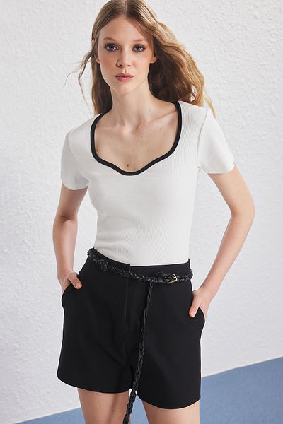 Trendyol Collection Ecru Contrast Piping Detail Heart Neck Body Fitted Corded Blouse