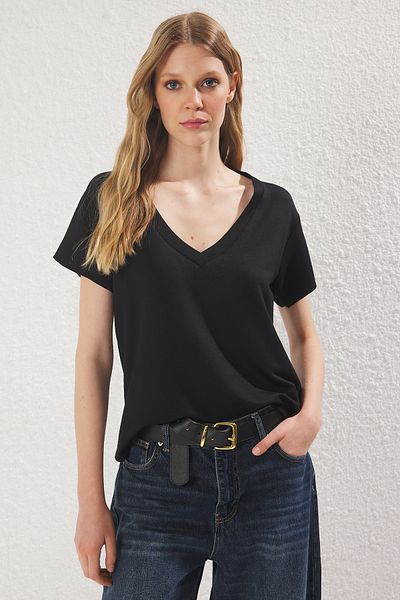 Trendyol Collection V-Neck Black Knitted T-Shirt - Regular Fit Twoss25Ts00196