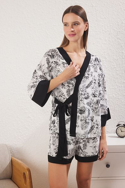 Trendyol Collection Black and White Floral Double Breasted Shally Shorts Woven Pajamas Set Thmss25Pt00190