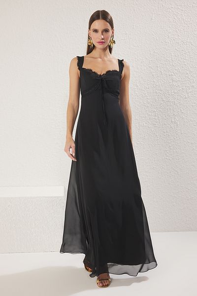 Trendyol Collection Schwarzes, langes, schickes Abendkleid und Abschlusskleid aus Chiffon mit A-Linie und Spitze, gewebt, TPRSS25AE00169
