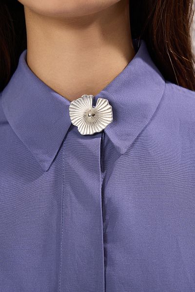 Trendyol Modest Indigo Bavlna Stříbrná Květina Knoflík Příslušenství Elastické tkané šaty TCTSS25EB00094