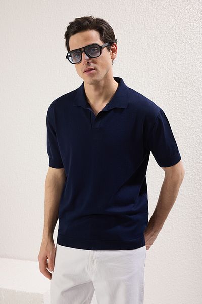 Trendyol Collection Темно-синя звичайна футболка-поло TMNSS25PO00008