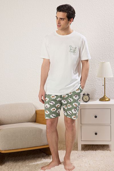 Trendyol Collection Σετ πιτζάμες με πλεκτό σορτς με κανονική εφαρμογή χακί χρώματος σκύλου - TMNSS25PT00010