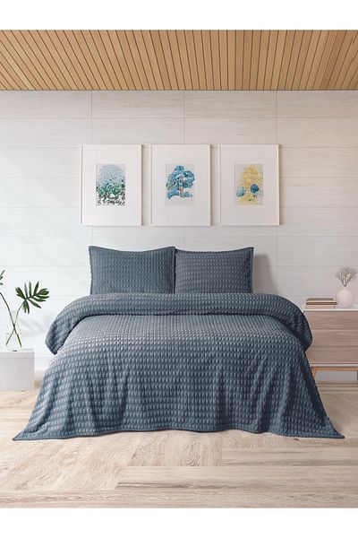 Bella Home Double Twist Bed Cover Set