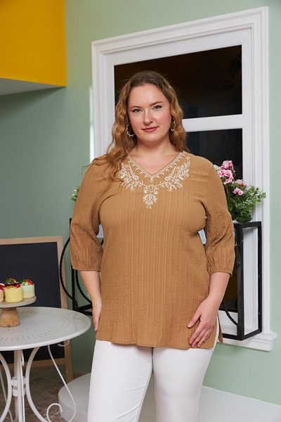 RMG Large Size Collar Embroidery Blouse - Stone Feel and Detailed Mink
