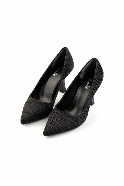 Bambi Pantofi cu toc clasici de damă negri K 01994105004