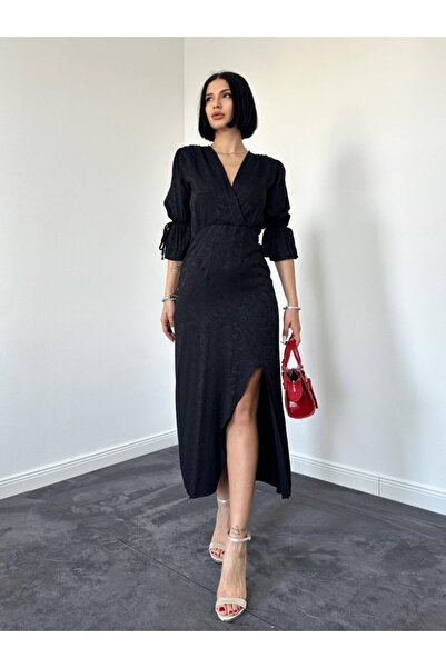 buğrahayalin Black Slit Jacquard Dress