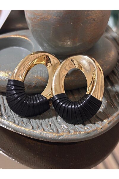 ZEYNVA Dangle Leather Detailed Steel Earrings