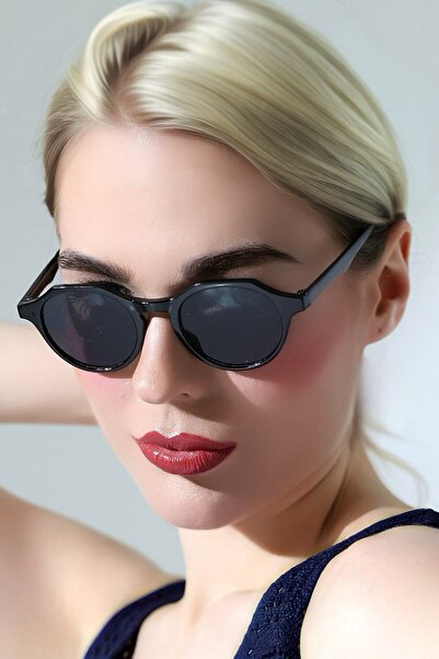 MACERATİ نظارة شمسية بإطار بيضاوي أسود من سيفدي للجنسين