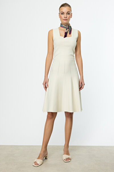 ON Fusta midi cu volan cu nervuri