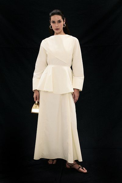 Hooopstore Flow Cape Detailed Poplin Cream Dress