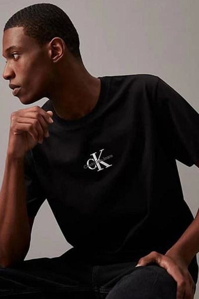 Calvin Klein Monologo-T-Shirt – bequemer Schnitt und stilvolles Design