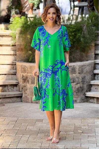 Nevin Kaya Moda Φόρεμα με πράσινο κοραλί μοτίβο V λαιμόκοψη με βολάν 100% βαμβακερό