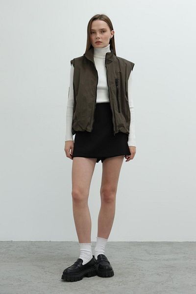 leyla sanat sanata yeni bir bakış açısı Leyla Sanat a New Perspective on Art Parachute Vest - Khaki