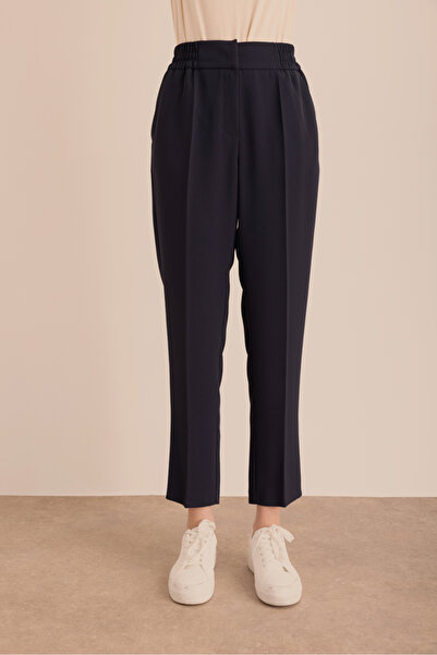 Aker Beli Lastikli Detaylı Dokuma Havuç Pantolon