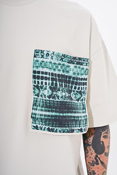 Machinist Ανδρικό μπλουζάκι με λεπτομέρεια τσέπης με στάμπα μεγάλου μεγέθους γκρι