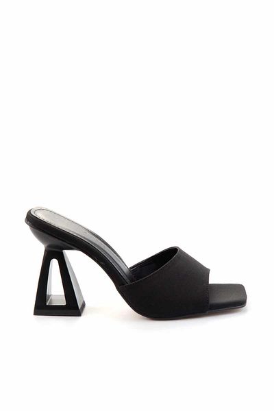 Bambi Women's Matte Black Slippers K 04997501538