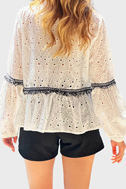 VAGGON Women's White Stripe Detailed Scallop Woven Jacket Prmx12416